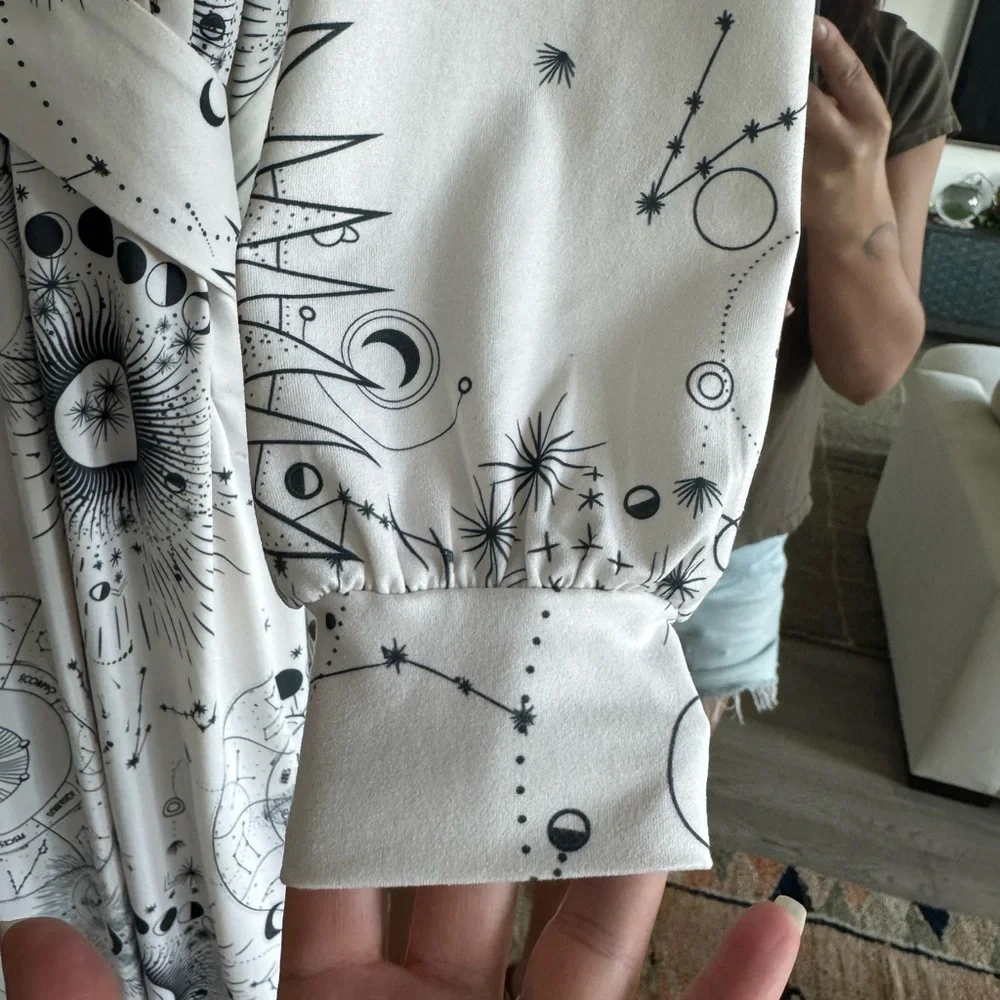 Mason Grey Robe - Picture 6 of 15